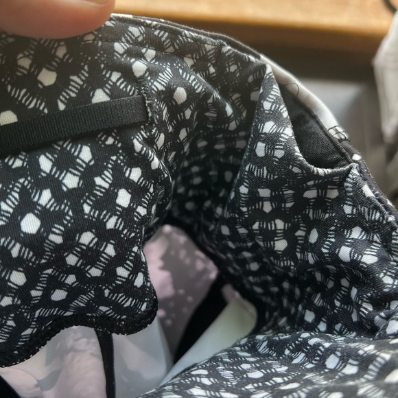 Lululemon Black and White Inspire Tight II Mesh Luxtreme Leggings Size 4 - Picture 7 of 8